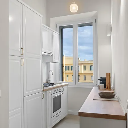 Michelangelo Prestige - Vatican Skyline * Ρώμη